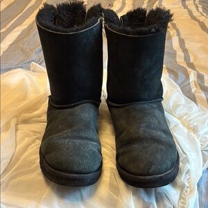 Black UGG Boots with interior faux fur